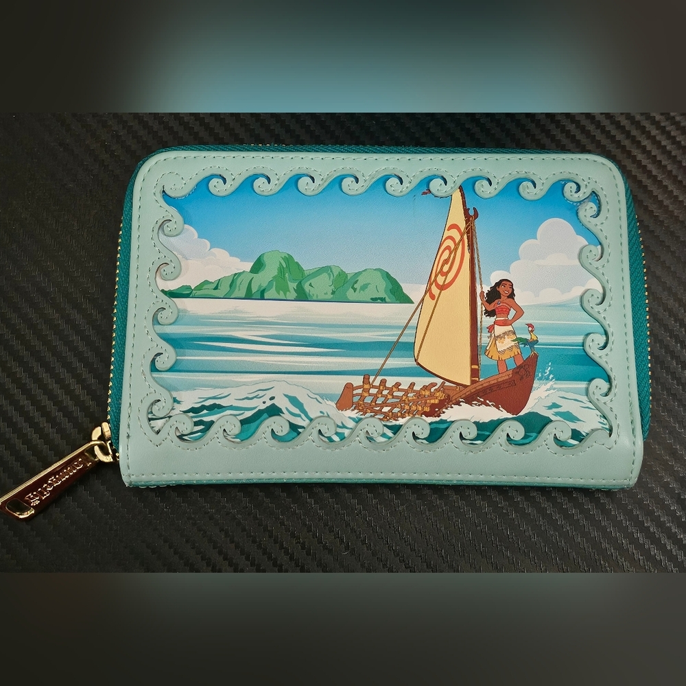 Loungefly Light Blue Moana Sailboat Zip Wallet (Barely Used)
